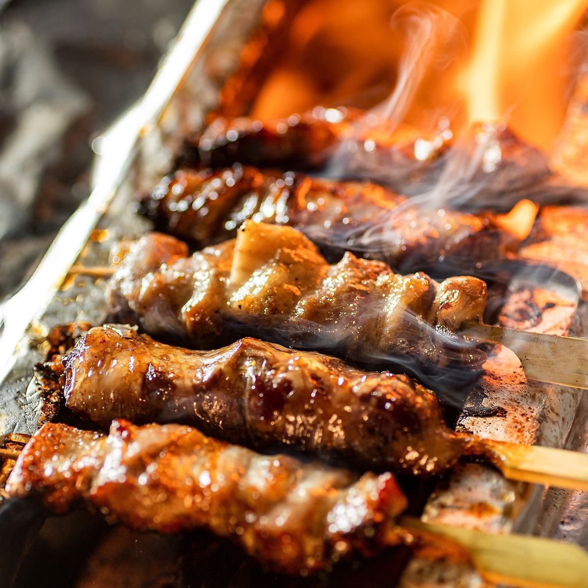 こだわりの本格炭火焼きヤキトンをご賞味ください！