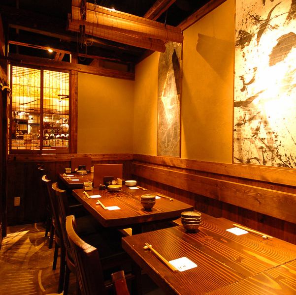 The table seats, with warm lighting and a relaxing atmosphere, can accommodate up to 12 people.It can be used for a variety of occasions, such as company parties, small drinking parties, girls' or moms' get-togethers, and group dates.