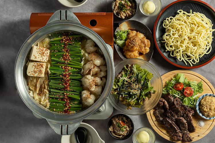 <超豪華內臟鍋套餐> 內臟鍋自由選擇♪ 4,500日圓(共8道菜) ※限食材