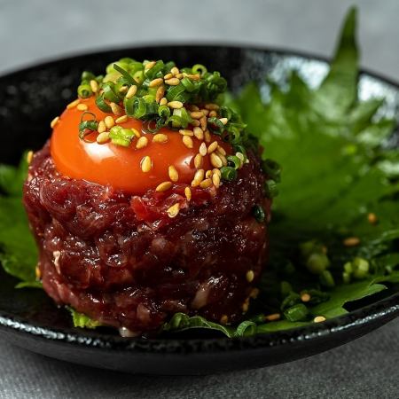 馬肉ユッケ