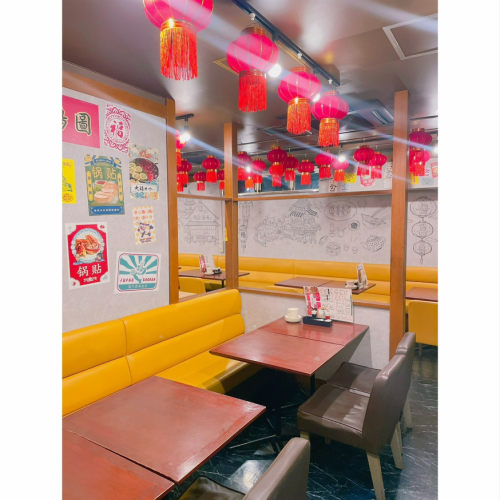 気分は異国おしゃれな店内