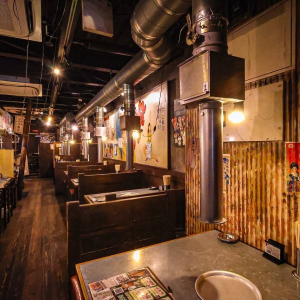 独自のルートで仕入れた当店自慢の新鮮な国産ホルモンは約40種類！また、各種焼肉コースを利用シーンに合わせてご用意しております！少人数～団体様まで使い勝手抜群！宴会や会社帰りの飲み会、懇親会、友人と、家族で、恋人と、様々なシーンで昭和大衆ホルモン総本店をご利用ください！ご不明点はお気軽にお店まで！