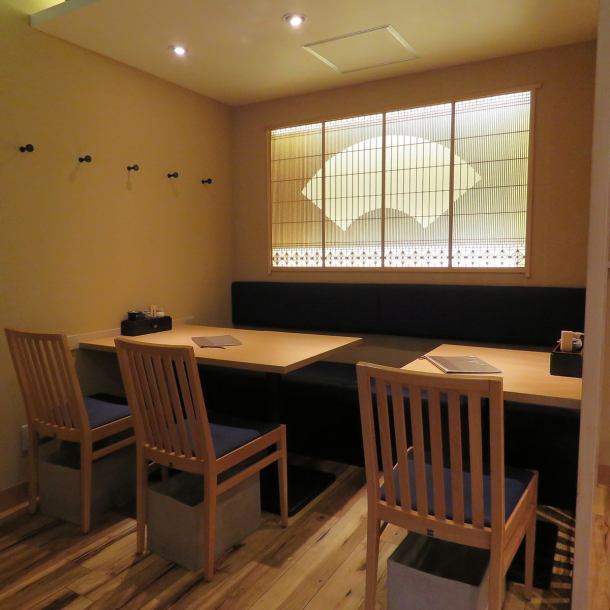 [Table seats in a calm space] It is possible to use only in a shop with an atmosphere! Drinking party with colleagues for dates, girls' meetings, entertainment! Come to eat delicious Tendon with friends! You can use it in any scene ♪ Reservation of course is recommended online reservation! ≪Japanese food / Yushima / Tempura / charter / entertainment / date / anniversary ≫
