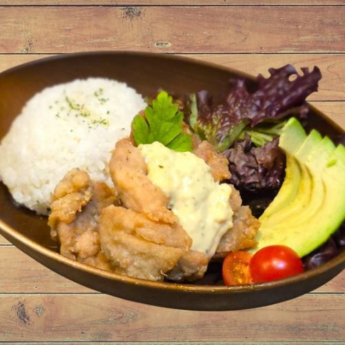 タルタルソースのモチコチキンボウル