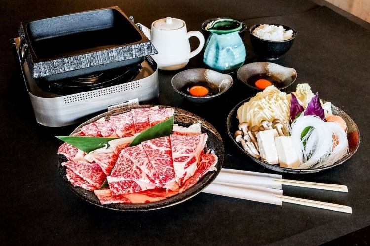 [Sukiyaki Set] Premium Ishigaki Wagyu Beef Sukiyaki Set 1 serving 8,980 yen (tax included)