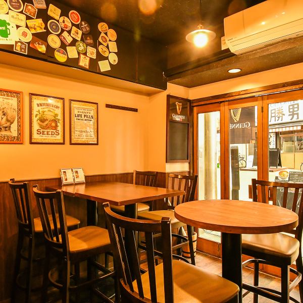 [Comfortable table seating for 4 people] You can enjoy your time to your heart's content with our comfortable table seats.Ideal for families or as a second home.Please feel free to drop by!