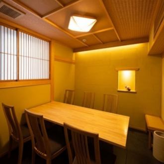 6名様でご利用頂ける完全個室です。