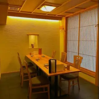 8名様でご利用頂ける完全個室です。