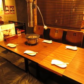 Semi-private rooms for up to 4 to 6 people are popular♪