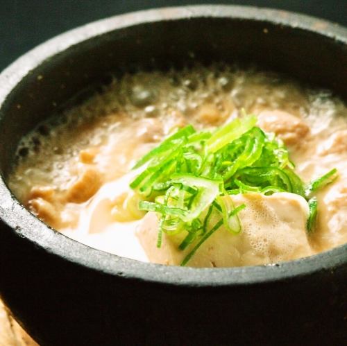 石焼もつ煮込み