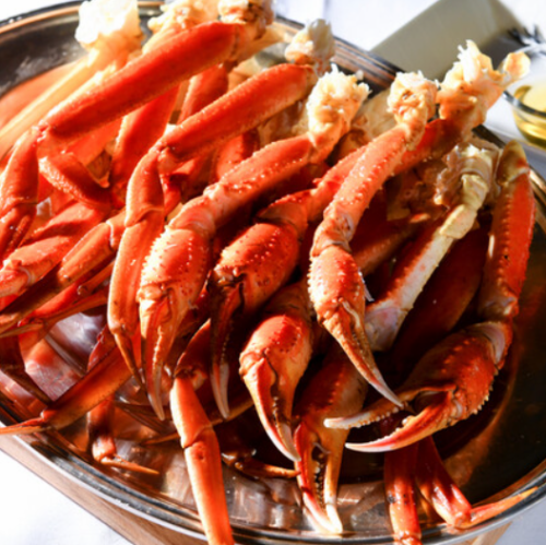 Enjoy the flavors of Hyogo! All-you-can-eat snow crab, meat, and strawberry dessert
