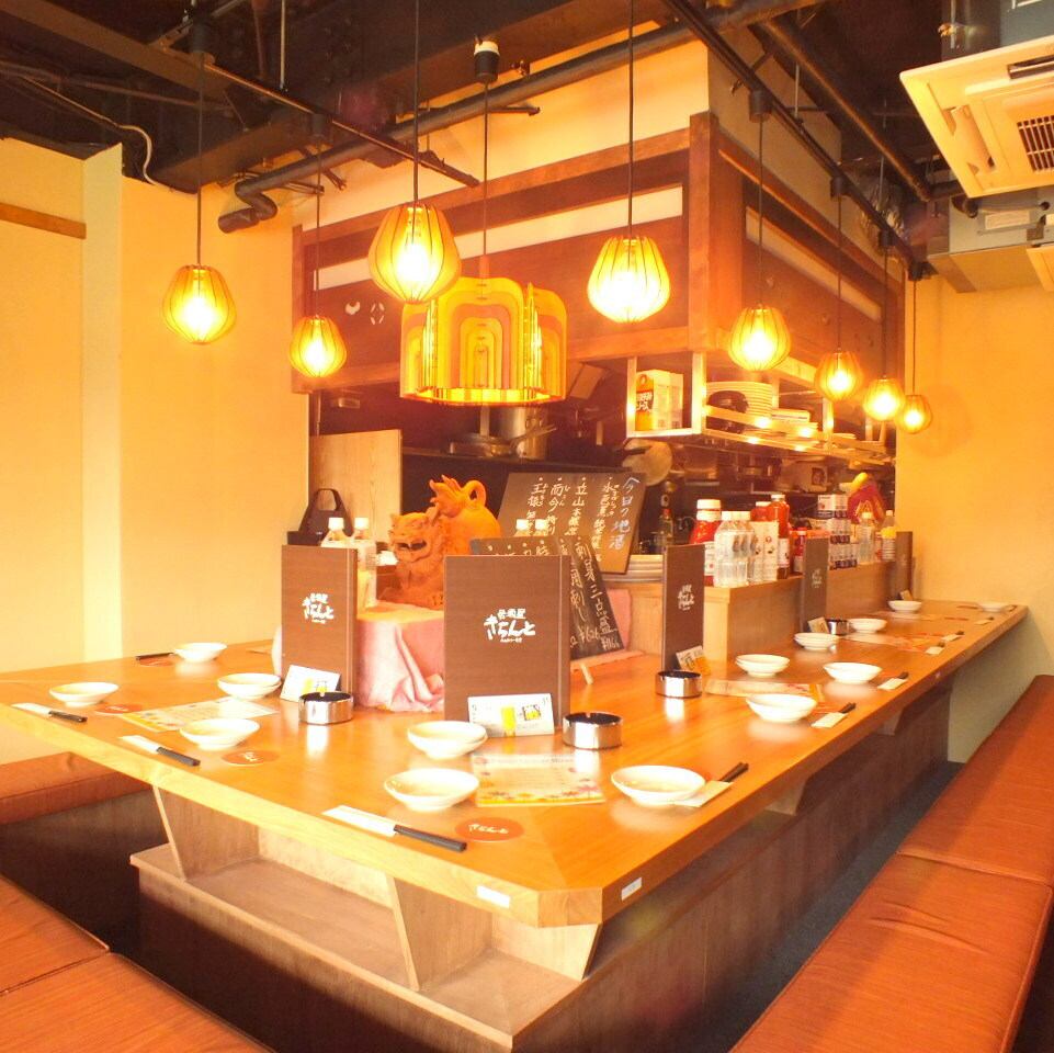 A lively restaurant ☆ We also have sofa seats! Please feel free to contact us for private reservations ◎