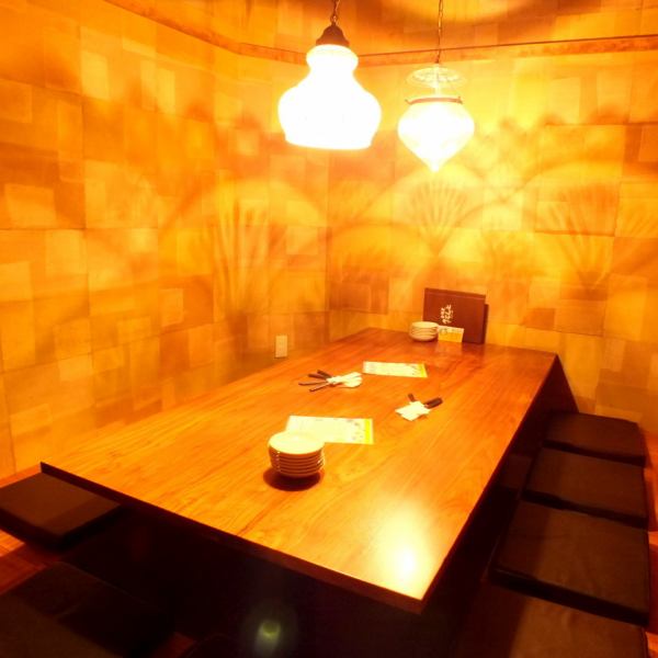 [Table seats] Popular table seats are comfortable enough to make you want to stay longer.The lively table seats are perfect for gatherings with friends! It might be a good idea to have a surprise party or birthday party! Please spend a pleasant time with our specialty dishes and delicious sake♪ We recommend making a reservation in advance.