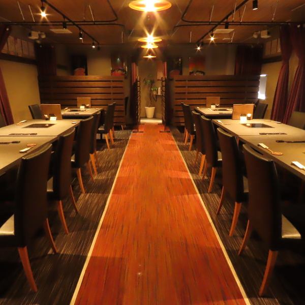 ■貸切ご利用は最大40名様まで■仕切りを外して貸切でのご利用承ります。25名~最大で40名様まで可能で、「胡町駅」から5分とアクセスも◎。ちょっと贅沢に、宮崎牛A5ランクのしゃぶしゃぶ・すき焼きでご宴会を是非お楽しみください。