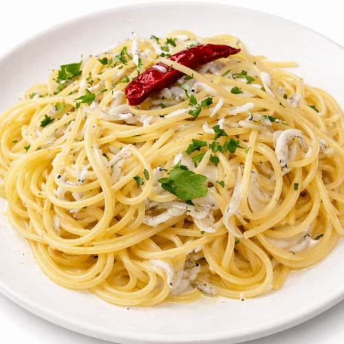 山利の釜あげしらすのペペロンチーノ