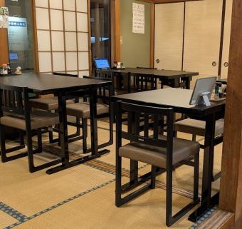 There are four tatami seating areas that can accommodate up to four people.You can connect it freely.