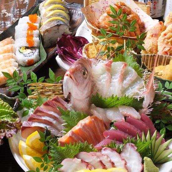 您可以享用稻草烤鰹魚和其他新鮮的時令魚！