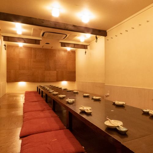 Private rooms on the 2nd floor can accommodate up to 18, 30, and 45 people.
