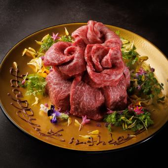 【包廂保證】「牛姬週年紀念套餐」10種精選菜餚/16,500日圓◆肉餅、夏多布里昂等。