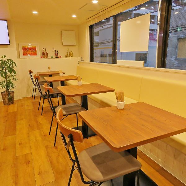 ≪ママさんに優しいカフェ≫店内お子様椅子や食器、小さなお子様連れのお客様にも安心して食事をお楽しみいただけますのでママ会や家族でのお食事に最適です。コースのご用意もございますので、卒園式等イベントの集まりにもご利用いただけます。