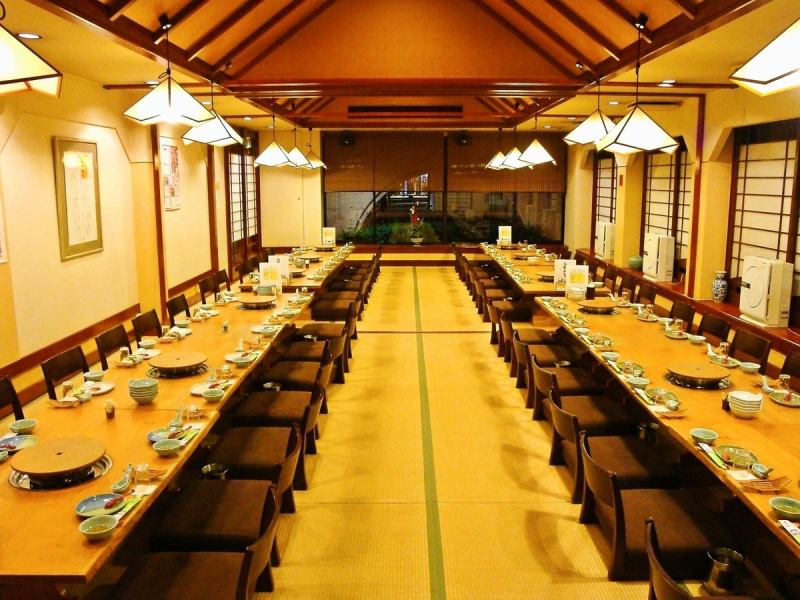 还有一个宴会厅！Ozashiki可容纳多达50人的宴会。请随时与我们联系。
