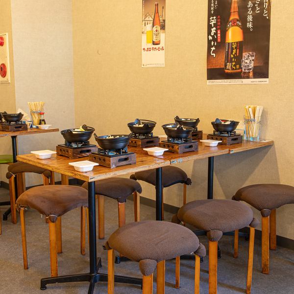 3種類の飲み放題付きコースをご用意しており、友人との宴会や会社の歓送迎会などさまざまなシーンに最適です。飲み放題なので、会話を楽しみながら心置きなくお酒を味わえ、料理との相性も抜群。賑やかで楽しいひとときを過ごすのにぴったりのプランです。