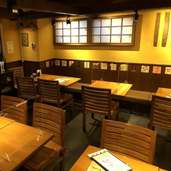 本格炭火焼や手作りにこだわったお料理を、リーズナブルに、落ち着いた空間で頂ける【ぽっ蔵】。都心の喧騒から離れた東村山だからこそ味わえる丁寧な味と、寛ぎのひとときをお楽しみください。歓送迎会・忘新年会・女子会まで様々な宴会にも対応致します。コースの詳細はコースページをご覧ください。