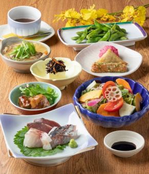 Jugiya的標準套餐（共8道菜）附90分鐘無限暢飲★4,500日圓（含稅） 非常適合歡迎會、告別會、女孩之夜等。