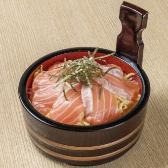 サーモン丼