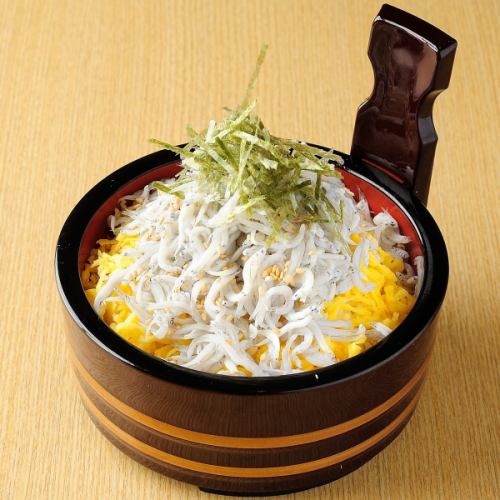 釜揚げしらす丼