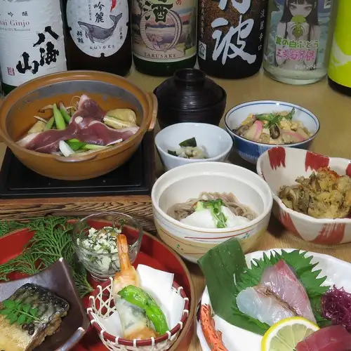 We carefully select seasonal ingredients and prepare them.