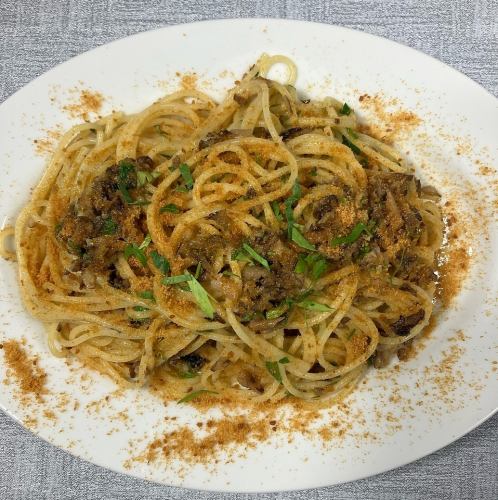 カラスミとキノコのパスタ