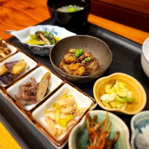 旬のおばんざいを堪能