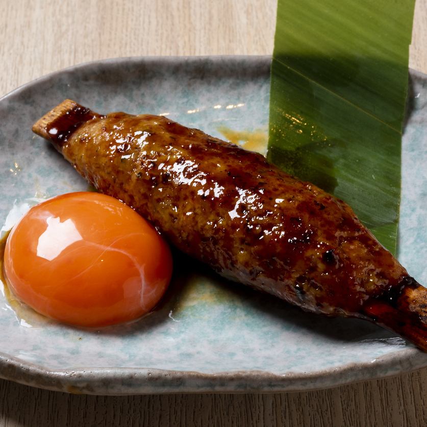 自慢の串焼きは1本1本大きく、炭火でじっくりと焼き上げ・・・