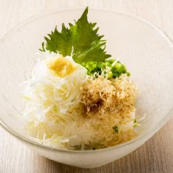 Cold tofu with plenty of green onions