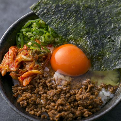 Yakiniku restaurant's egg-cooked rice