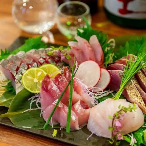 Enjoy creative Japanese cuisine made with seasonal ingredients