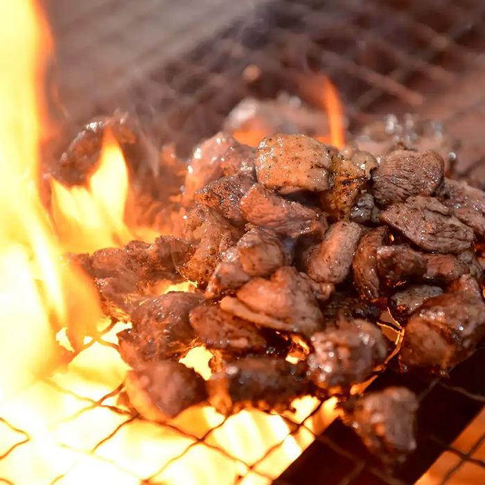 Handmade Kagoshima cuisine with heart! Chiran's "Morning Chicken" grilled over a hearty charcoal grill♪