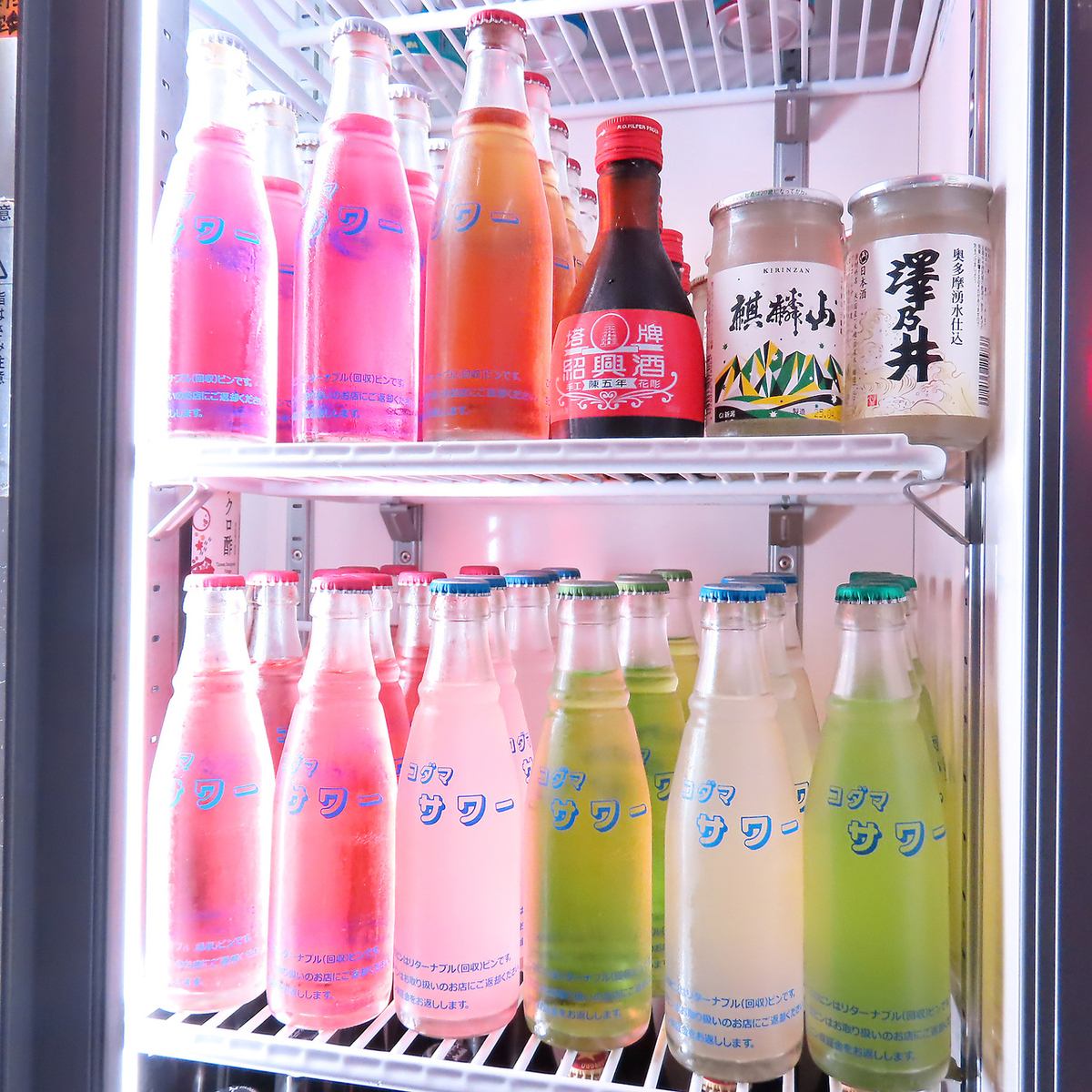 おしゃれな店内で中華とクラフトビールをゆったり楽しめる