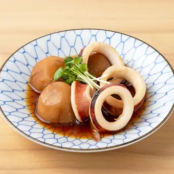 燉芋頭和魷魚