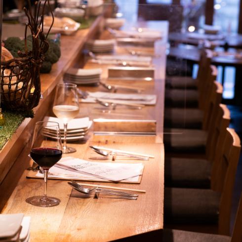 【四条烏丸駅から徒歩5分】女性に人気の店内やメニュー♪