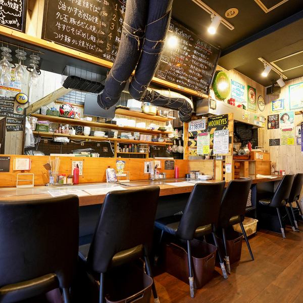 【交通便利，距離JR兵庫站步行3分鐘】店內設有6個吧台座位，即使一個人也可以輕鬆前往！它非常適合下班後、約會時或只是喝一杯。當然也歡迎首次光臨的顧客。期待您的光臨♪