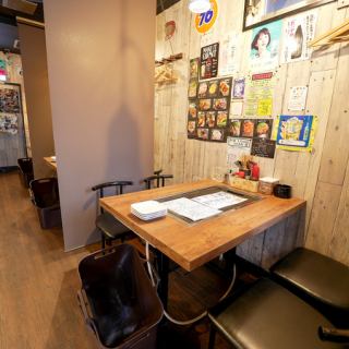 プライベート感があり、ご友人やご家族との親密な時間を大切にできるテーブル席♪特別なひとときを演出します。