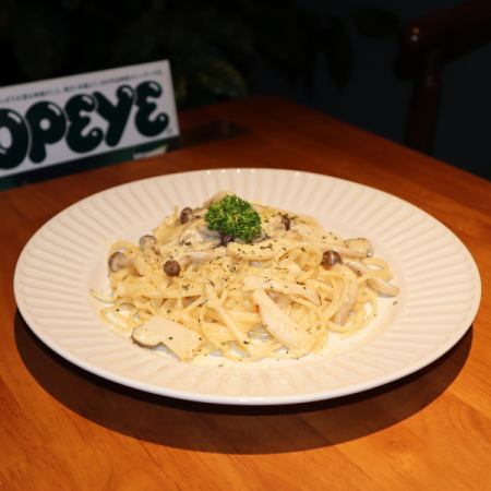 きのこクリームパスタ