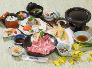Sashimi and local beef steak set meal *Prices will be revised from August 2015