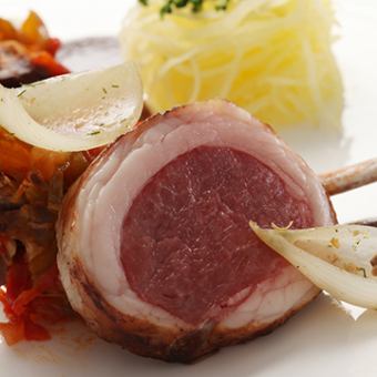 ランチBコース【オードブル・スープ・魚料理・肉料理・デザート】　3850円（税込）