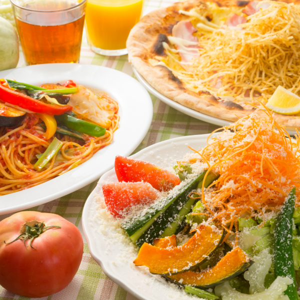 《自家農園の新鮮野菜と本格パスタ・ピザで大満足！》カコーレランチ