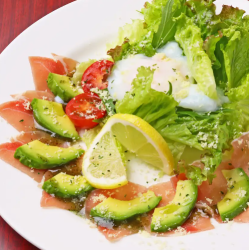 Caesar Salad with Prosciutto and Avocado