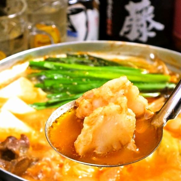 For a slightly more affordable banquet/drinking party, the ``Manbukuro Horumon Nabe Course'' includes 8 dishes for 120 minutes [all-you-can-drink] for 4,000 yen.