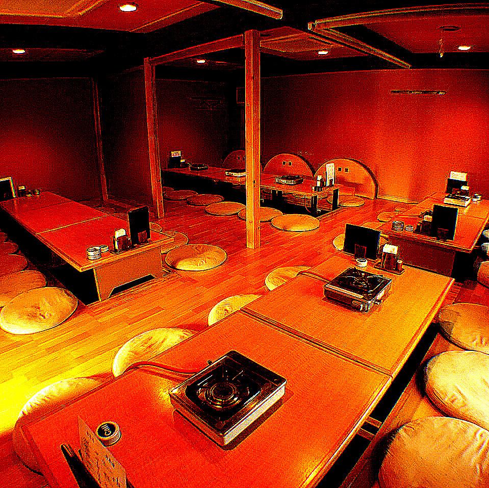 최대 40명까지 이용하실 수 있는 2층 연회석